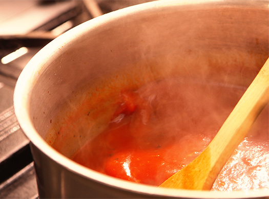 たっぷりトマトを煮込んだ鍋